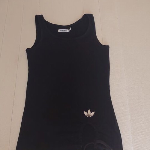 Adidas tank top like new, size 32, black