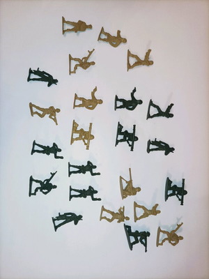 Plastic toy soldiers like new, 23 pieces