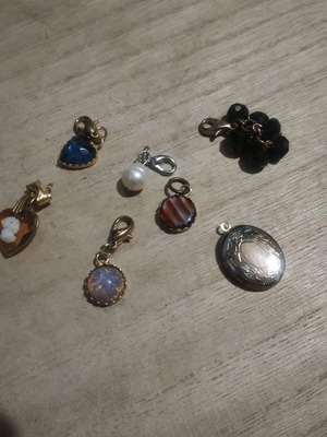 Old pendants used, set of 7 multicolored