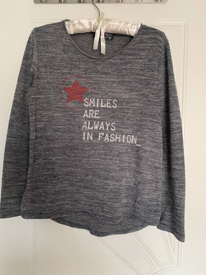American Stars blouse grey like new