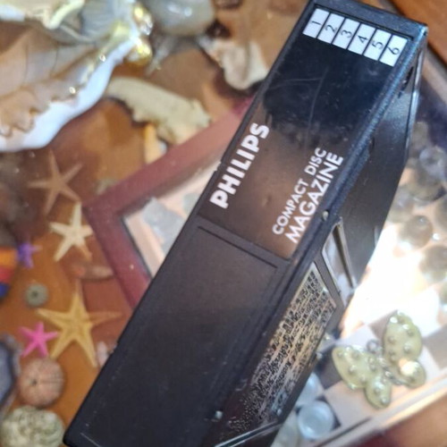 Philips 6-disc cassette like new for CD player