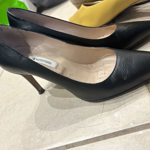 Women's pumps used, various sizes and colors