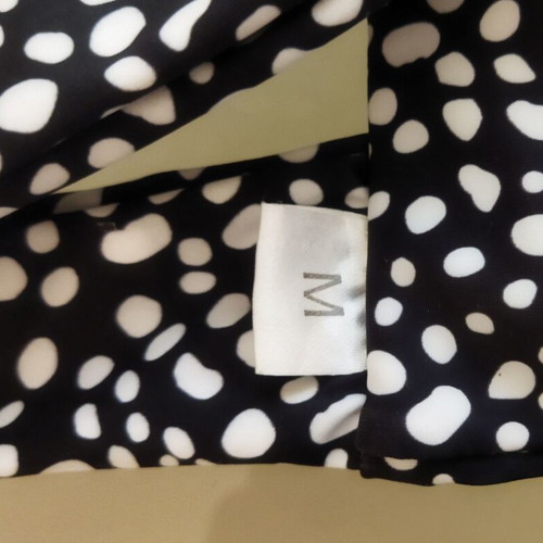 Strapless top bikini like new, black and white, size medium