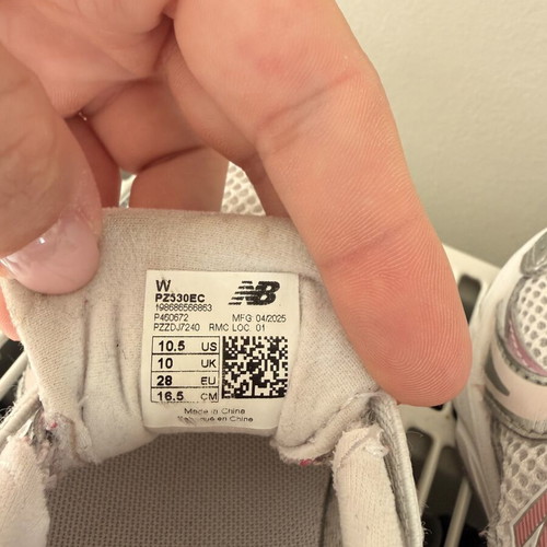 New Balance 530 girls' sneakers like new, size 28, white and pink
