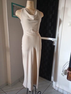 Zara maxi dress beige size S like new, elastic