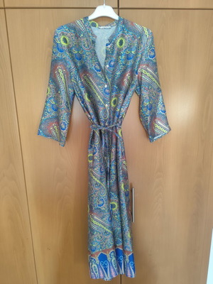 Lumina satin tunic with belt like new, sizes S/M/L, colorful