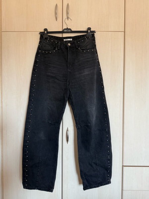 Jeans with studs new, size M 38, black