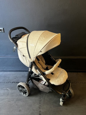 Baby stroller Jolie used with brakes