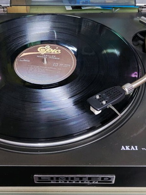 AKAI AP-001C Πικάπ μεταχειρισμένο με λίγα σημάδια χρήσης