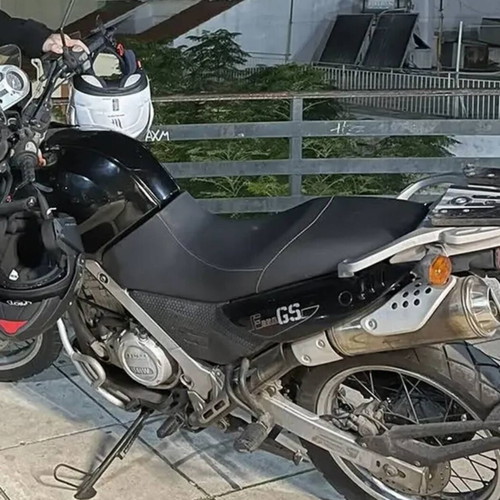 F650GS motorcycle seat 2005, single-cylinder, silver stitching