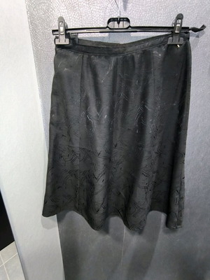 Φούστα Vintage Customized με ανάγλυφο ύφασμα και αφαιρετικό σχέδιο, σαν καινούργιο