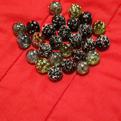 Marbles like new, set of 156 with 21 different types