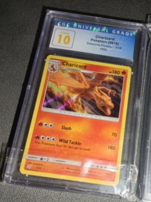 Κάρτα Charizard Detective Pikachu σαν καινούργια