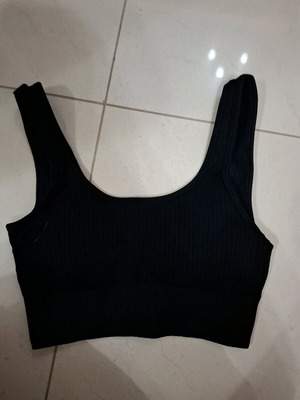 Sports bra black with removable padding, unworn
