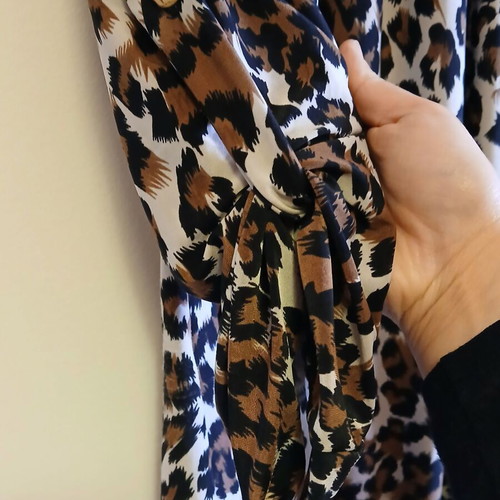 Women's leopard print blouse like new, one size, airy with 3/4 sleeve