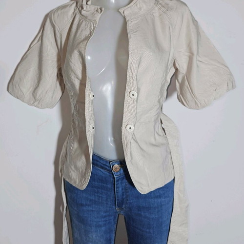 Zara jacket with flattering cut and belt like new, beige