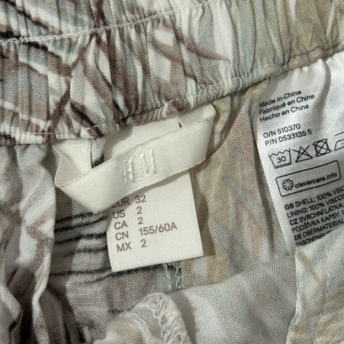 H&M fabric shorts like new, size XXS