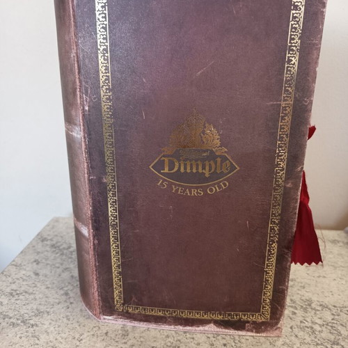 Dimple 15 Years Old vintage collectible case