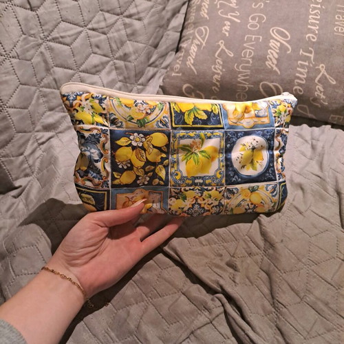 Toiletry bag new with lemon pattern, multicolor and yellow