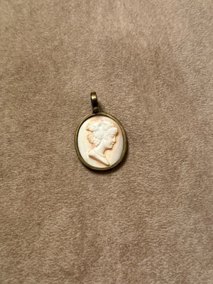 Μενταγιόν cameo μεταχειρισμένο, παλαιό