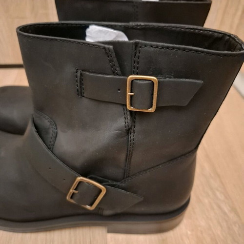 Zara leather boots with buckles, size 45, black