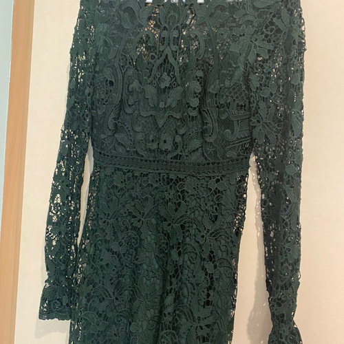 Green lace dress used, mini cypress color