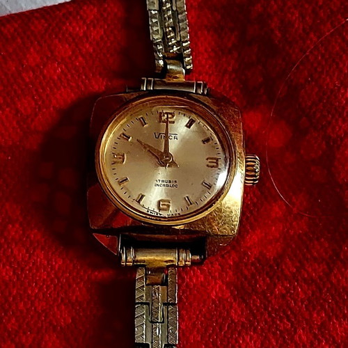 Vinca wristwatch women's used gold-plated from Switzerland manual winding