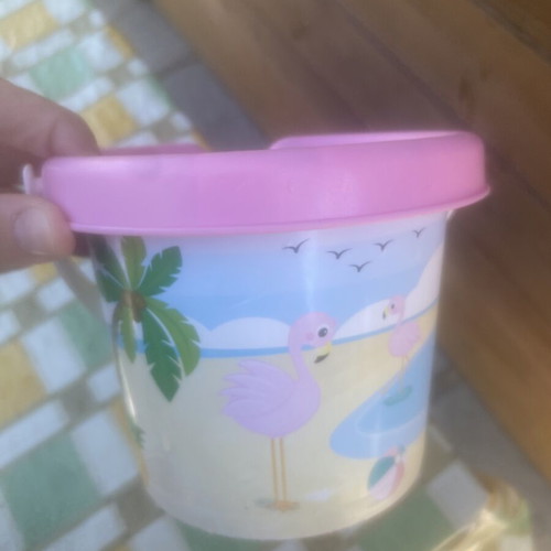 Beach toy bucket for girls