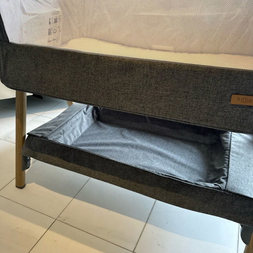 Tutti Bambini CoZee Bedside Crib like new, oak and charcoal