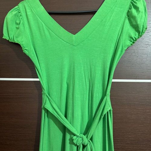 Summer dress green like new, breathable fabric