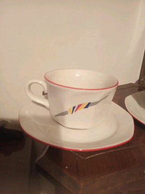 Cups with saucers used, set of 6 pieces