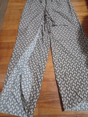 Open leg trousers like new, beige and brown, size L