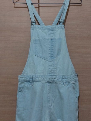 Pink Woman light wash denim shortalls, used, turquoise