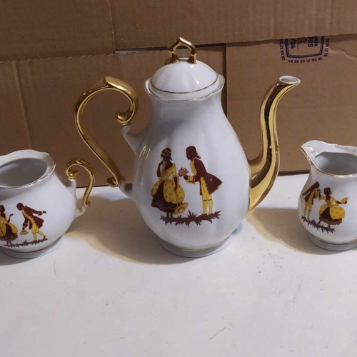 Zajecar porcelain serving set used, 1960s, gilded