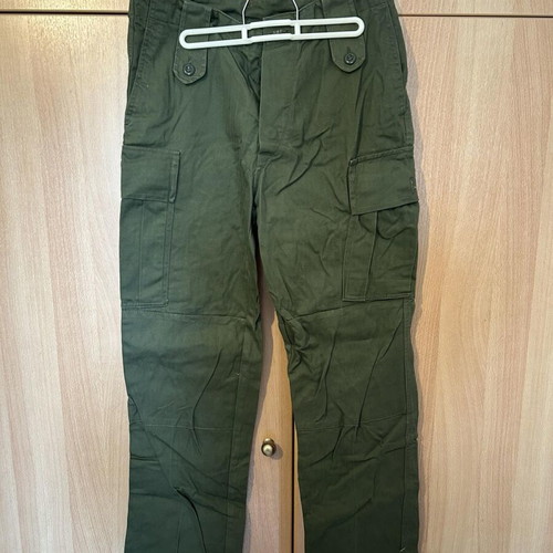 Khaki cargo pants used, pack of 2, size 44