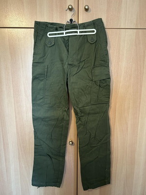 Khaki cargo pants used, pack of 2, size 44