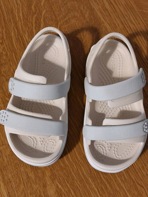 crocs c9 αντιστοιχία 25-26