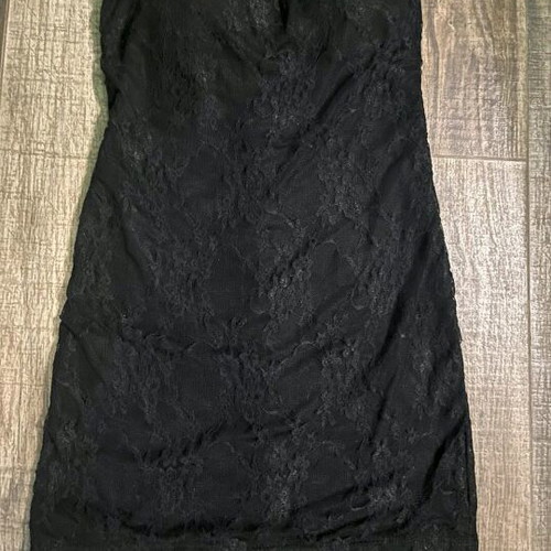 Lace blouse black like new, strapless with bow