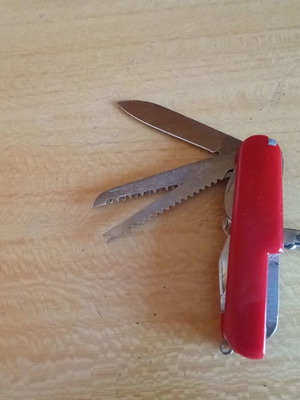 Swiss pocket knives like new, set of 2