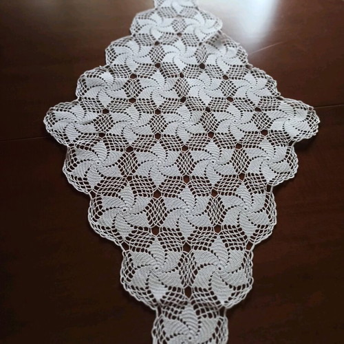 Handmade crochet table runner like new, 72x43 cm