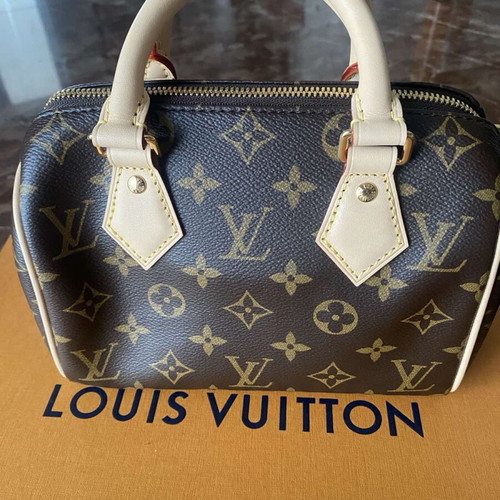 Louis Vuitton Speedy Bandoulière 20 new, Monogram Canvas crossbody bag brown