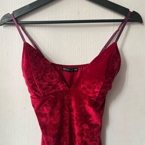 Velvet bodysuit like new, red, no s-m