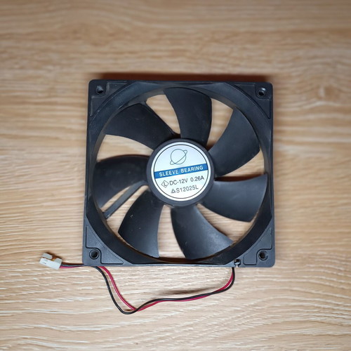 Computer fan 12V 0.26A used, 12x12 cm