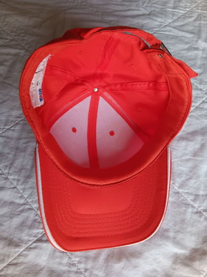 Avin red hat new, adjustable size