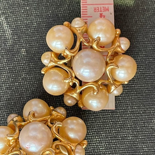 Custom Jewellery vintage earrings with pearls like new