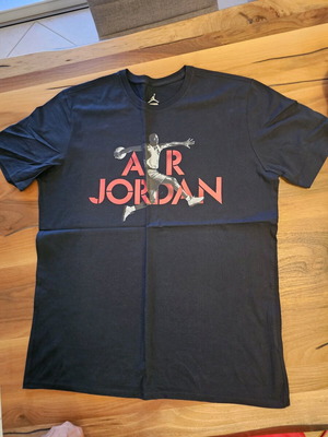 Jordan t-shirt Large black like new