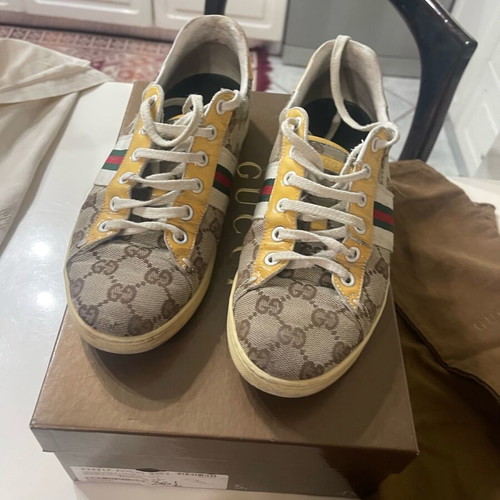 Gucci sneakers used, size 36, beige with box and dust bags