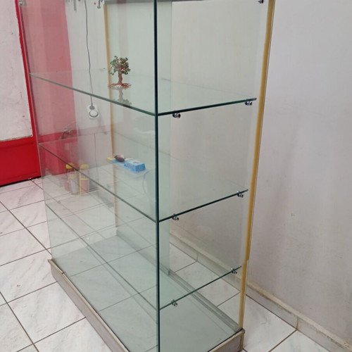 Showcase for store like new 140x99x44
