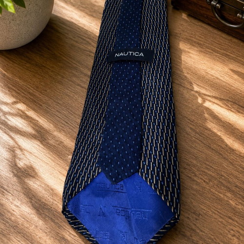Nautica silk tie like new, blue and purple