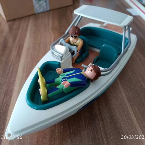 Playmobil no 6981 used with missing parts